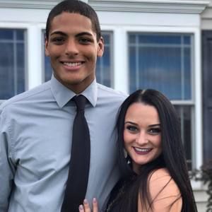 Meet your Posher, Carlye